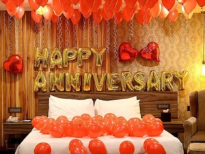 Romantic Happy Anniversary Bedroom Decoration with Red Helium Balloons & Gold Foil Letters
